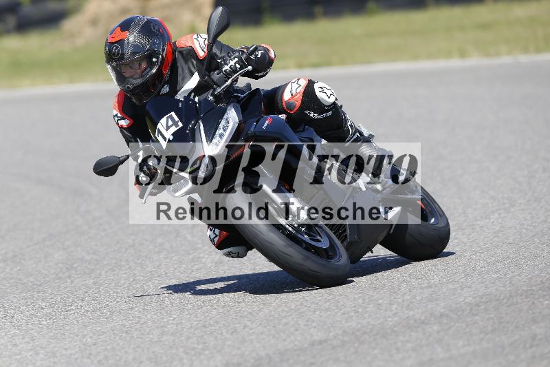 /Archiv-2025/48 25.08.2025 Cornu Master School ADR/blau-bleu/14